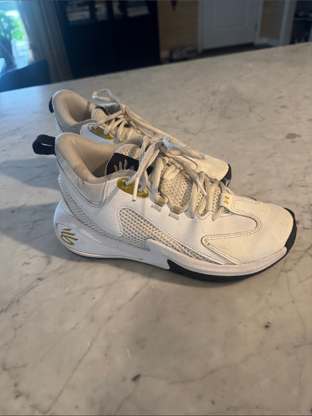 Stef Curry Under Armour White and Gold Kids Sneakers